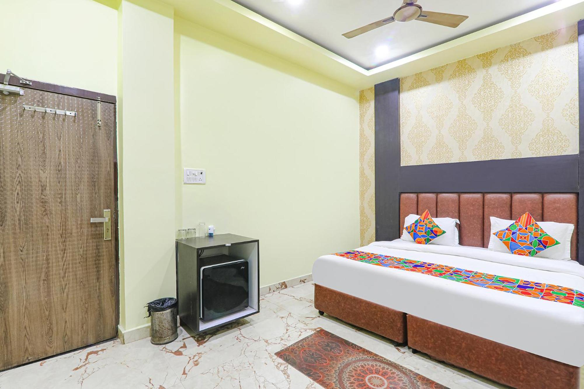 Fabexpress Gs Residency Hotel Varanasi Exterior photo